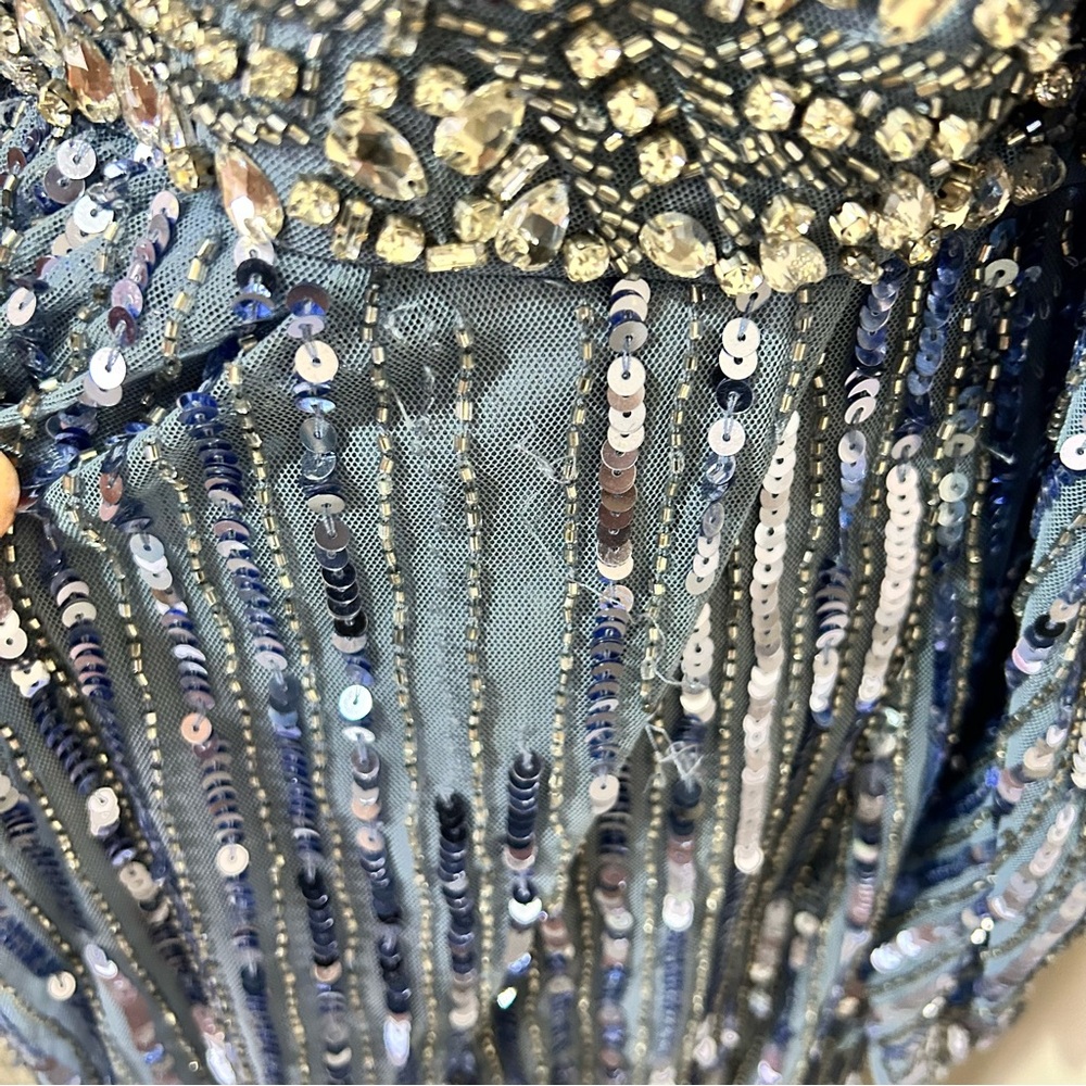 Mac duggal long sleeved sequin formal gown size 16 - Picture 9 of 15